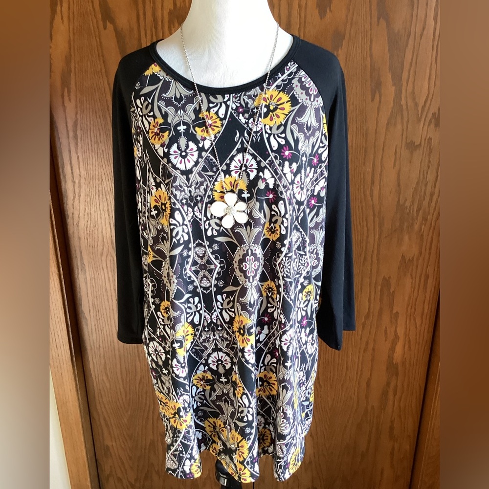 LuLaRoe Randy Tunic 3/4 sleeve Tee
